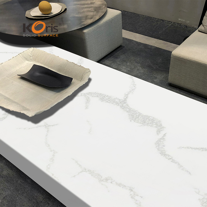 Можете ли вы отремонтировать царапины на акриловой столешнице с твердой поверхностью?